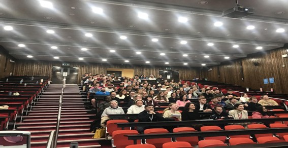 Cumas students in a lecture hall